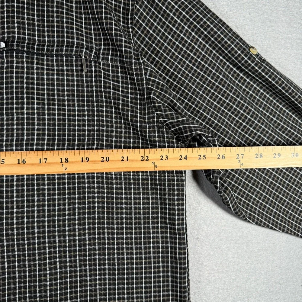 The North Face Mens Large Black White Grid Check Long Sleeve Button Down Shirt